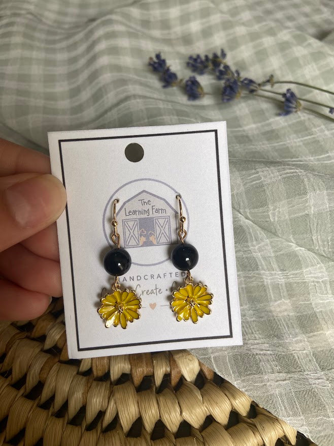 Daisy Earrings with Onyx Stone